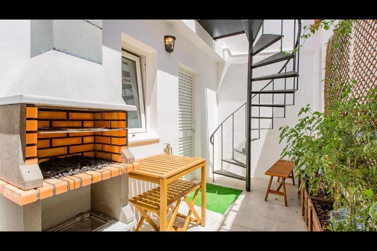 Stunning Flat In Silves By Lovelystay Appartement